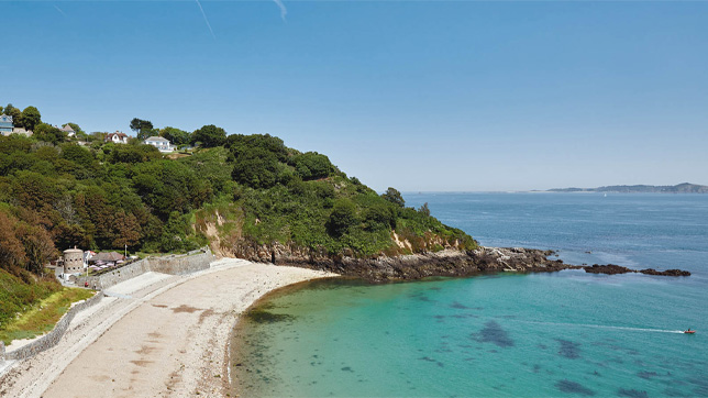 Positano-houses-cling-to-the-cliffs.jpg Positano-houses-cling-to-the-cliffs.jpg