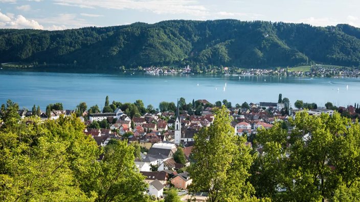 Walking in the Lake Constance