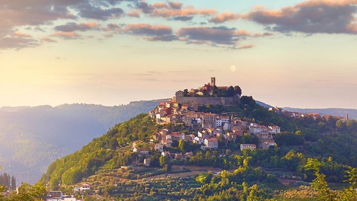 02_Scandinavia_Scandinavian_and_Nordic_City_Explorer_Upgrade_Option_rf.jpg 02_Scandinavia_Scandinavian_and_Nordic_City_Explorer_Upgrade_Option_rf.jpg