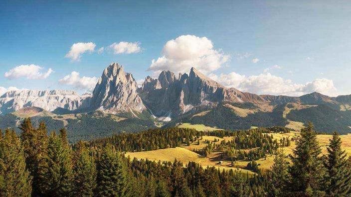 Walking dolomites